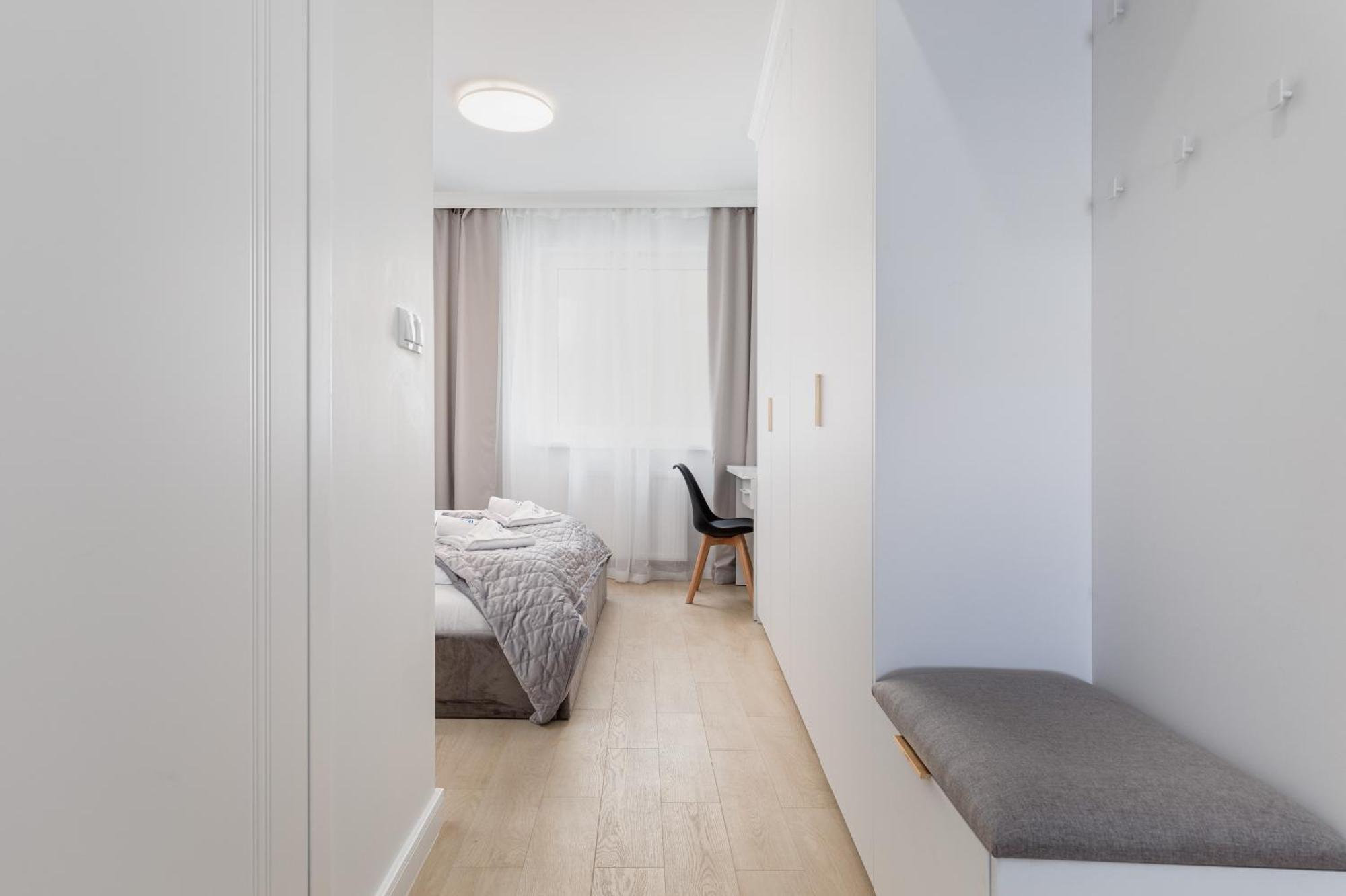 Plac Slowianski Apartments With Balcony Swinoujscie Center By Noclegi Renters Exteriör bild
