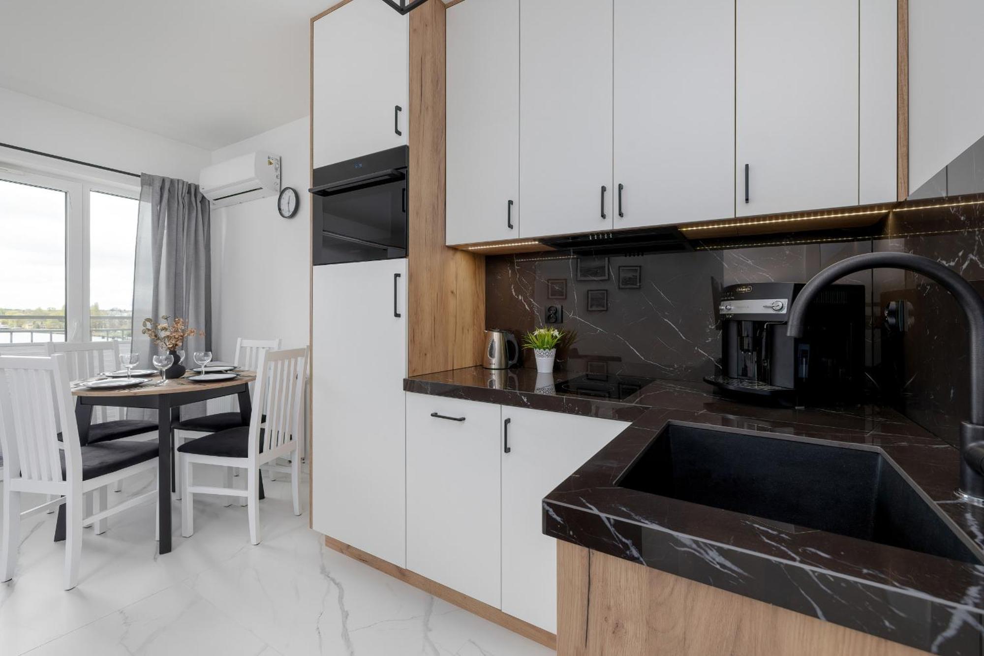 Plac Slowianski Apartments With Balcony Swinoujscie Center By Noclegi Renters Exteriör bild